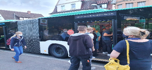 Gedränge beim Ersatzverkehr